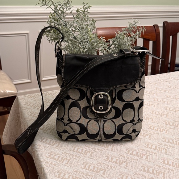 Coach Black Signature Bag - Picture 1 of 10